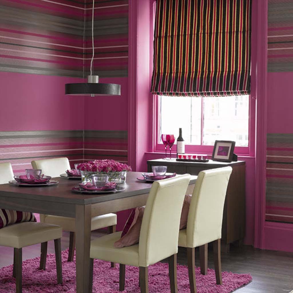 Sala de jantar rosa